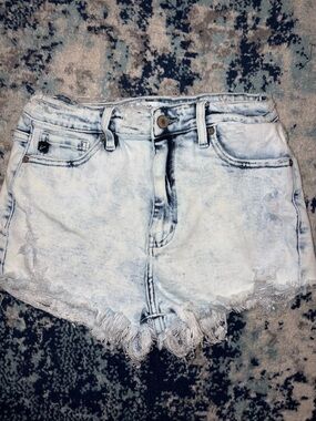 KanCan Light Acid-Wash Jean Shorts in White Blue